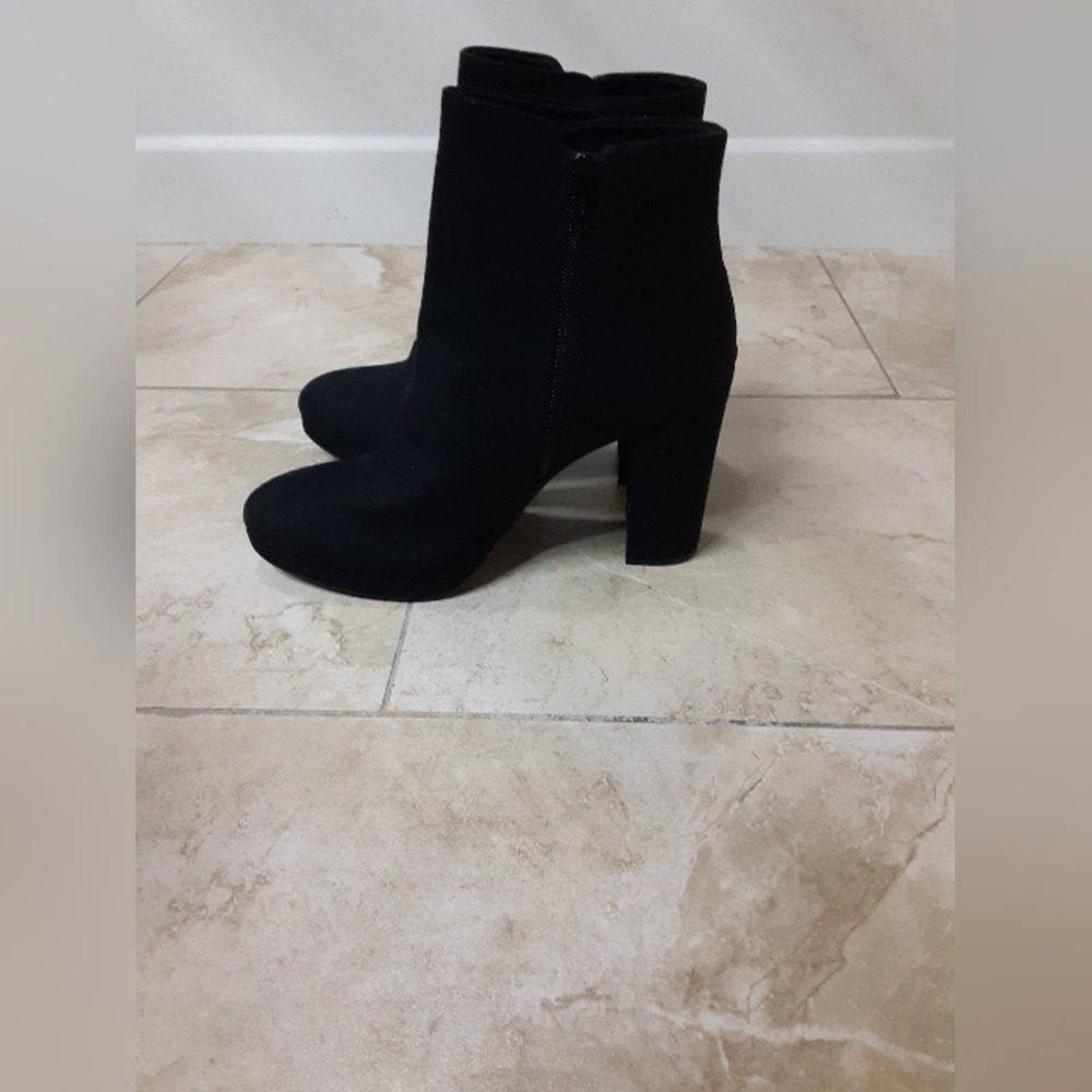 Lauren Conrad Women's Souffle Memory Foam Faux Suede Highheel Boots - Picture 2 of 10